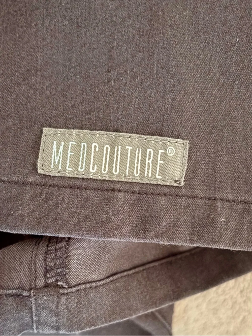 Med Couture Navy Scrub Set - Picture 4 of 4